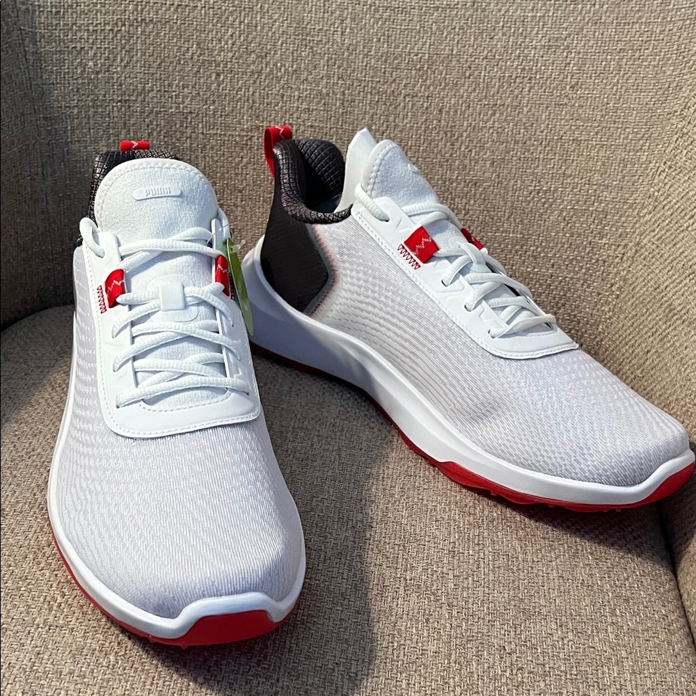 Fusion Crush Sport Spikeless golf shoe by Puma
